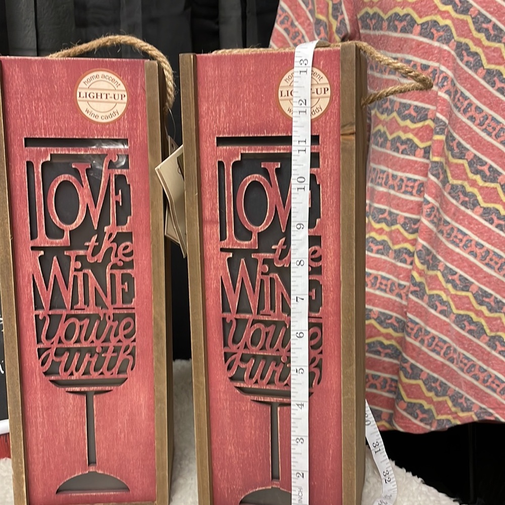 Only 1 remaining 🔥Light up wine caddy 🥂 NWT - Picture 4 of 4